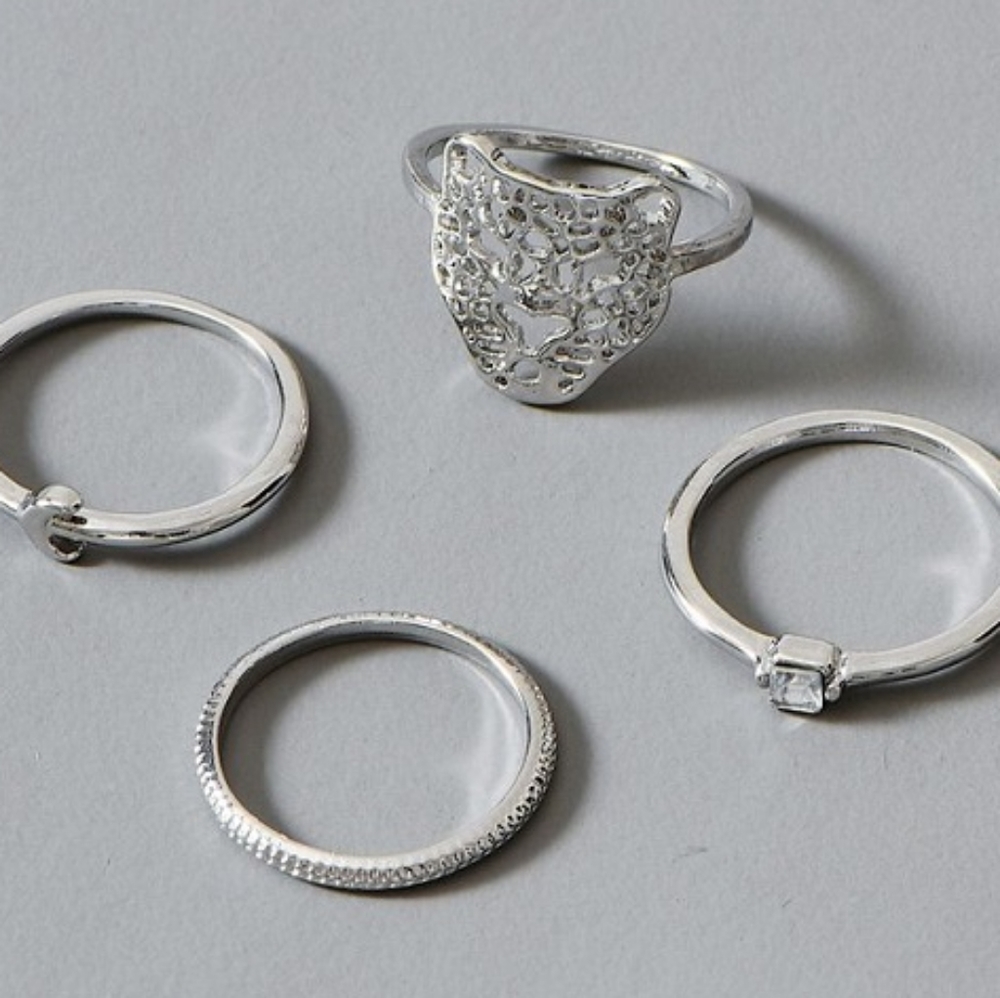 New Beautiful Crystal Silver Baby Leopard Ring Set - Picture 4 of 4